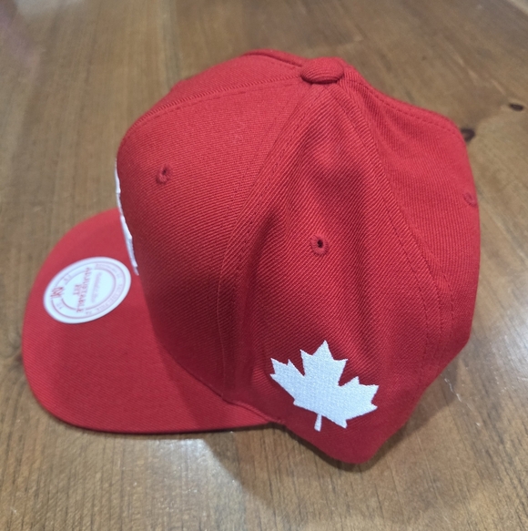 Toronto Maple Leafs Mitchel % Ness Red Snapback - Picture 2 of 2